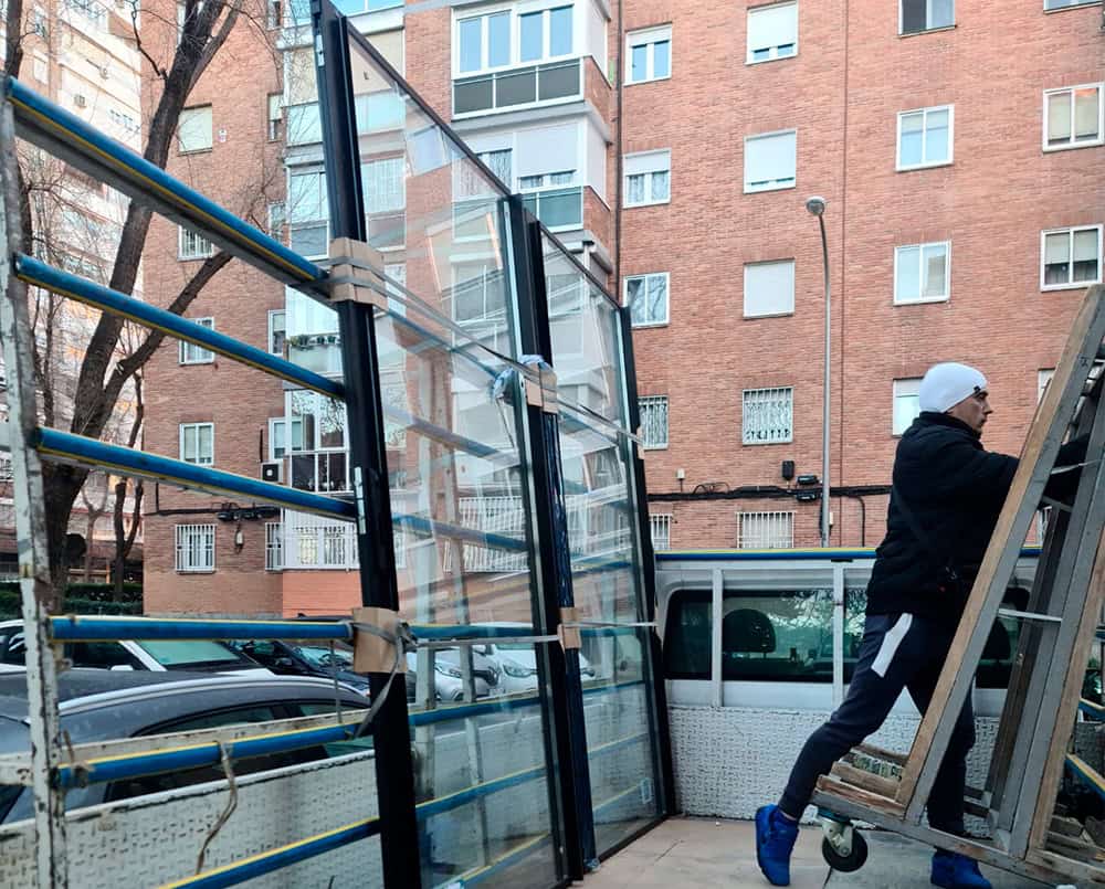 Alquiler de grúa elevadora de 5 pisos o 15 metros Alquiler de grúa elevadora de 5 pisos o 15 metros