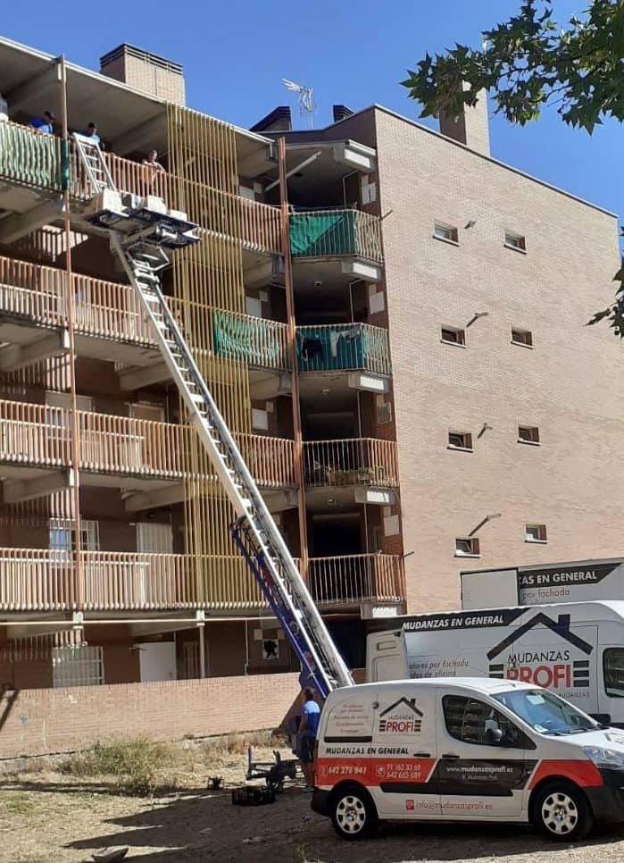 elevacion-de-electrodomesticos-por-fachada elevacion de electrodomesticos por fachada e1727695365530